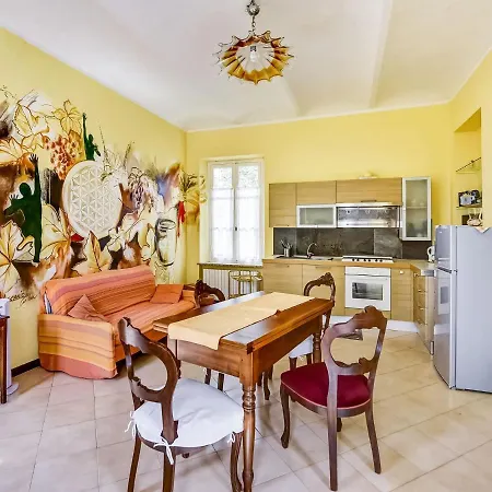 Ferienhaus Lavish Mansion In With Garden And Library *