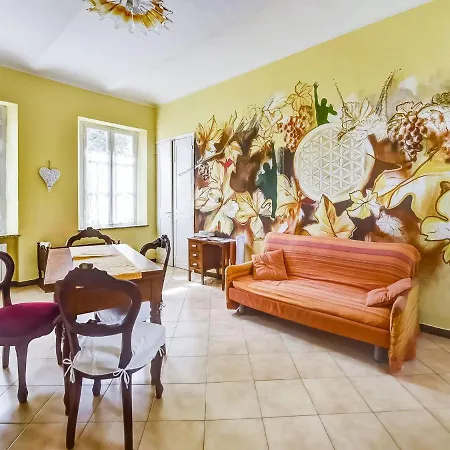 Lavish Mansion In With Garden And Library *