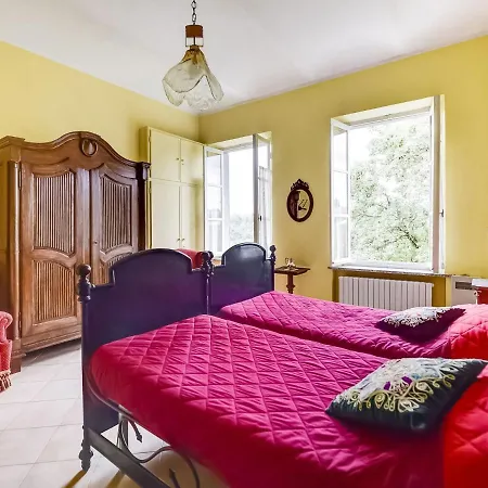 Ferienhaus Lavish Mansion In With Garden And Library *