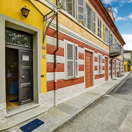 Lavish Mansion In With Garden And Library Ferienhaus *