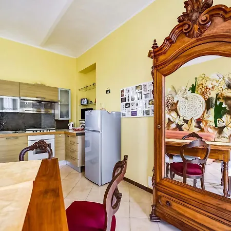 Lavish Mansion In With Garden And Library Portacomaro