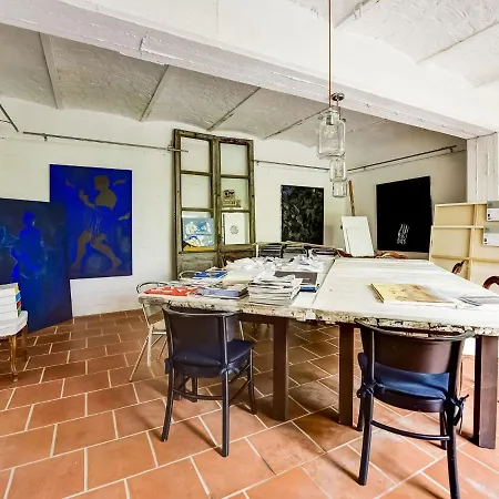 Ferienhaus Lavish Mansion In With Garden And Library Portacomaro